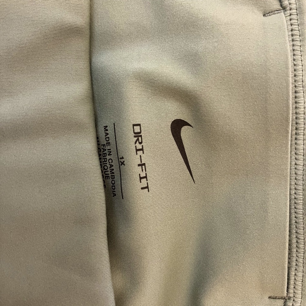 Woman’s Nike Yoga Pants size XL in Seafoam green